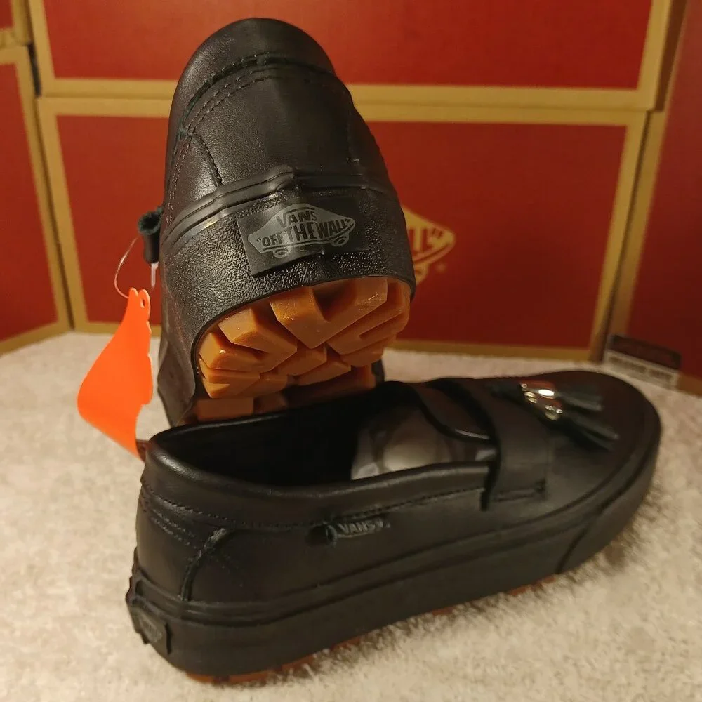 Vans Men's 4/Women's 5.5 Style 53 Slip On Black Leather With Tassles